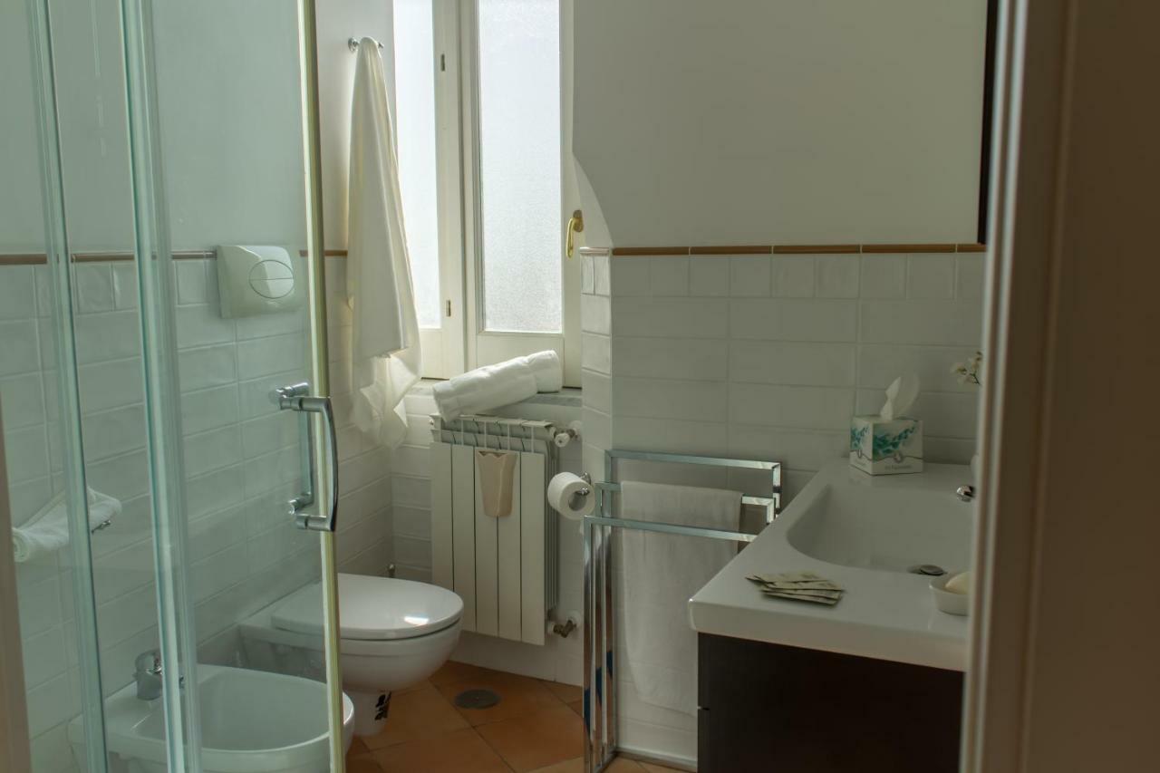 Apartamento Fronte Al Porto Salerno Exterior foto