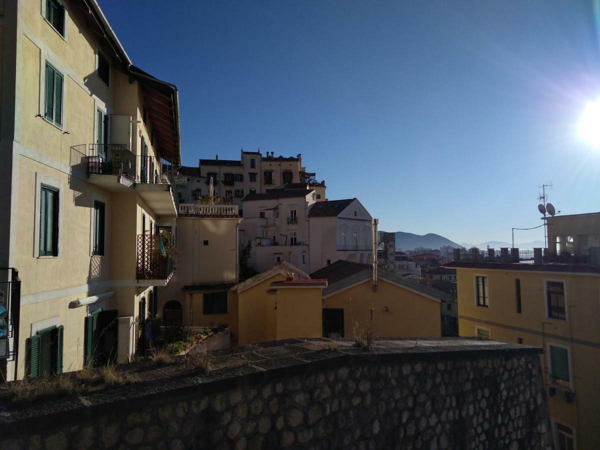 Apartamento Fronte Al Porto Salerno Exterior foto